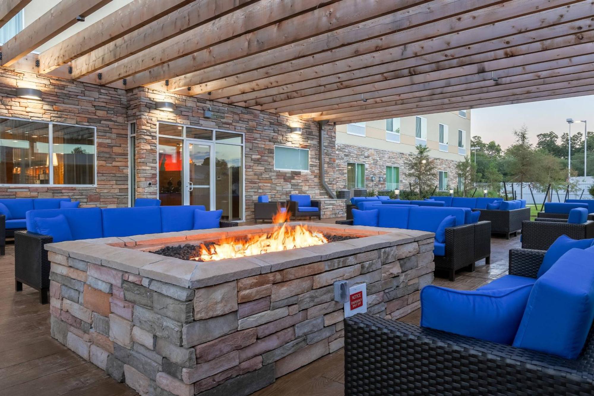 Fairfield Inn & Suites By Marriott Alexandria Exterior foto